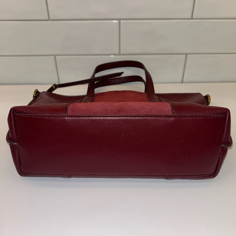 Elegant Burgundy Leather Handbag and Wallet Set - Picture 16 of 16